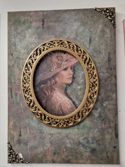 Picture of Madam Canvas